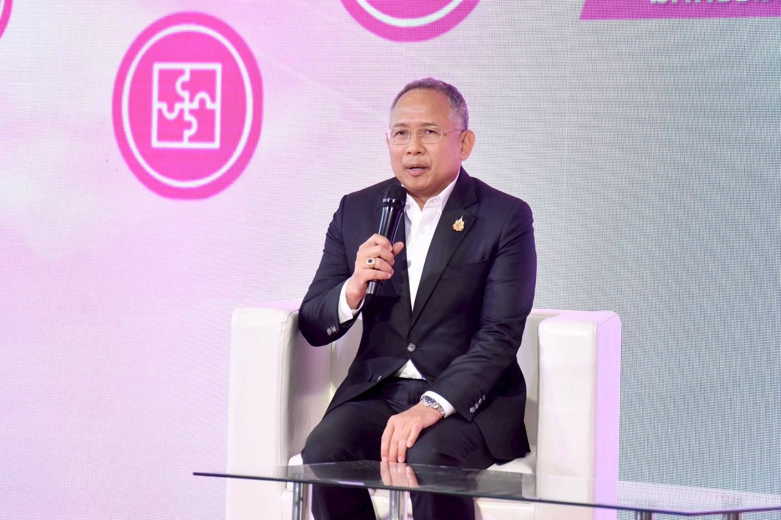 เข้าร่วมงานแถลงข่าว “โครงการ Job and Market fair : มหกรรมสร้างงาน สร้างอาชีพคนพิการ“