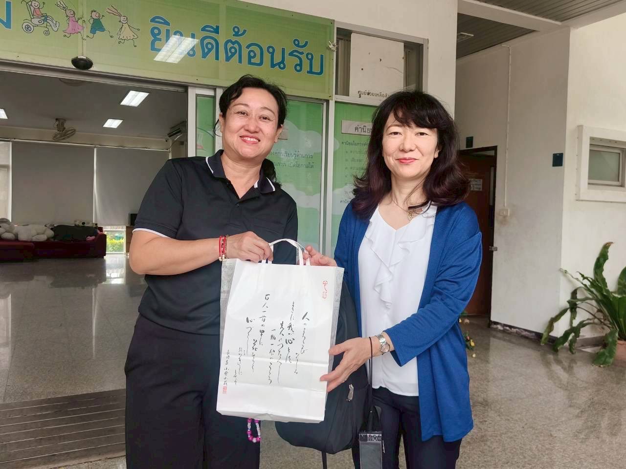 ให้การต้อนรับนักศึกษา Tsushima High School